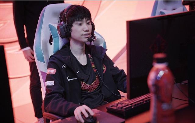 恰恰填补了 恰恰填补了