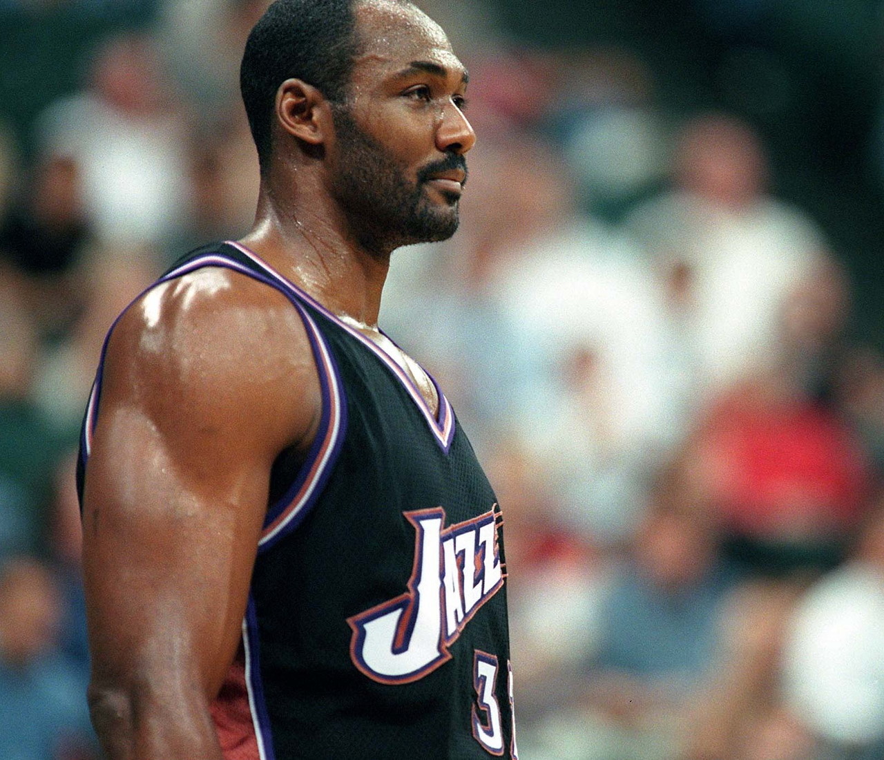 围绕詹姆斯 围绕詹姆斯